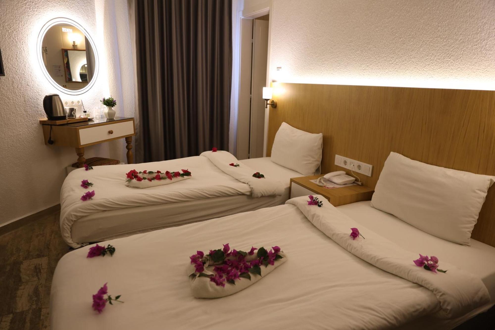 Eden Hotel Bodrum Bagian luar foto
